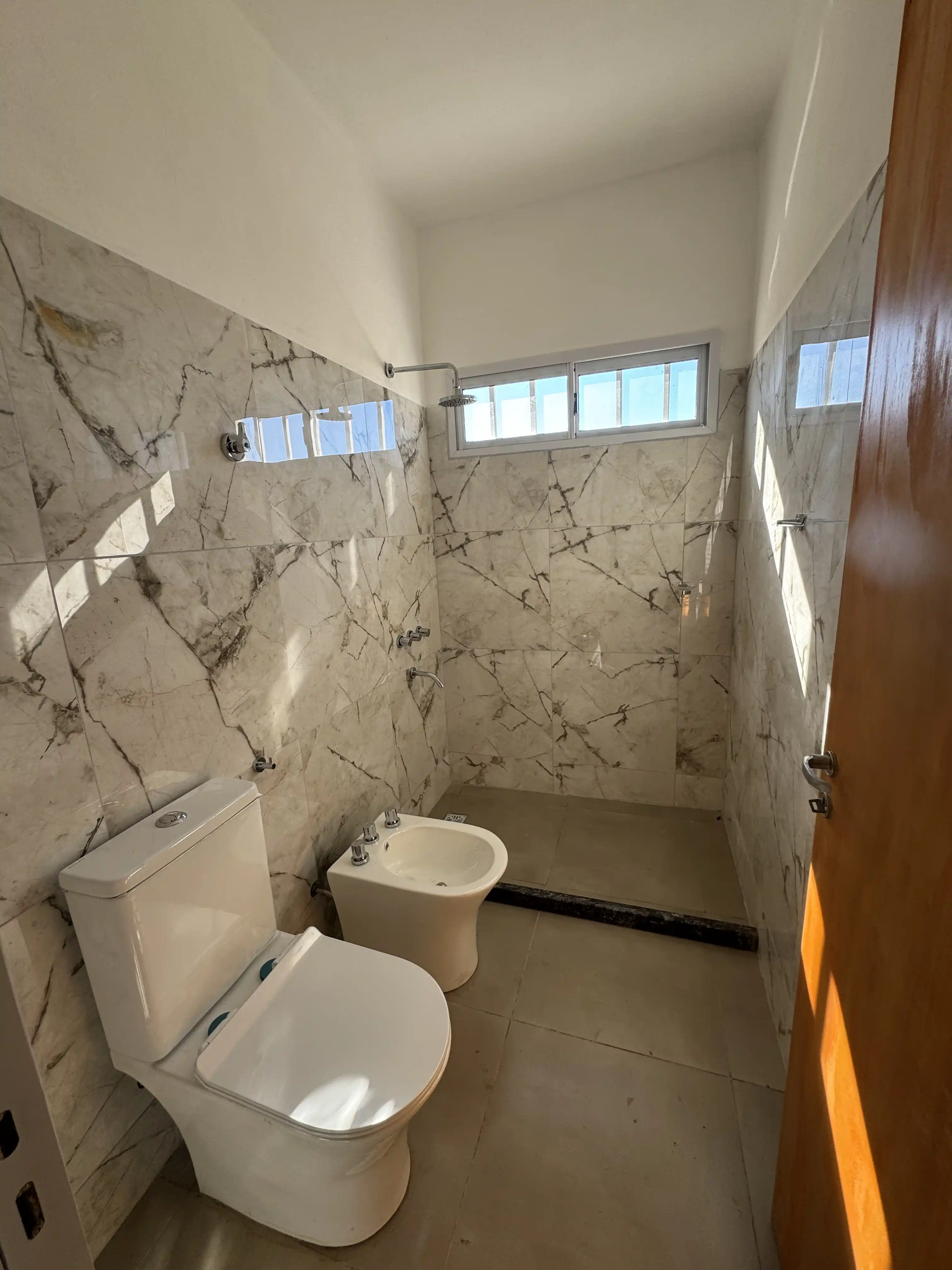 Casa en barrio privado con piscina